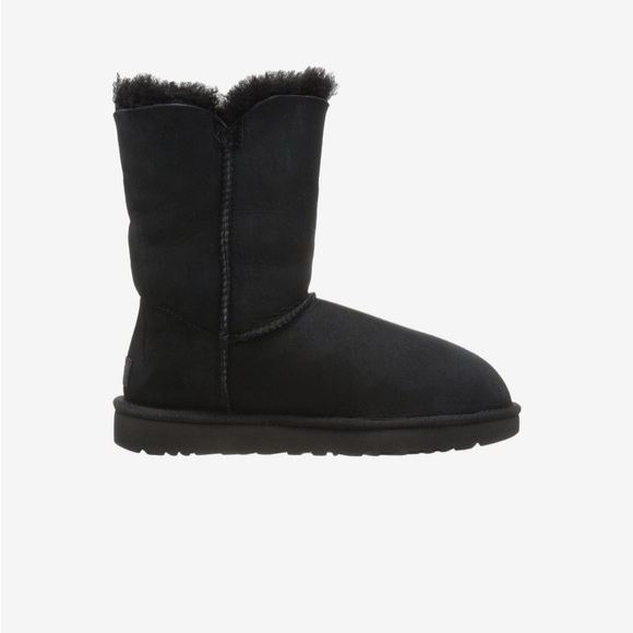 UGG Bailey Button II - Picture 2 of 8